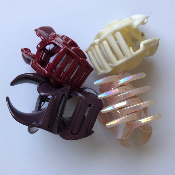 H&M Hair Clips 4 pieces. - Picture 3 of 3